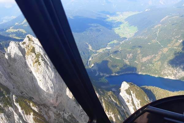 Hubschrauber-rundflug-salzburg-salzach-alpen-geschenk-gutschein