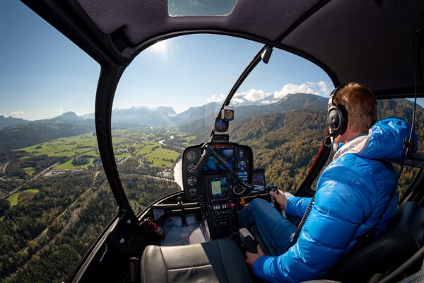 helicopter-sightseeing-flight-salzburg-salzkammergut-salzach-hohensalzburg