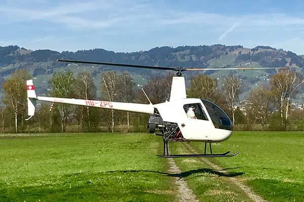 helicopter-robinson-r22-fly-yourself-altenrhein-st.gallen-bregenz