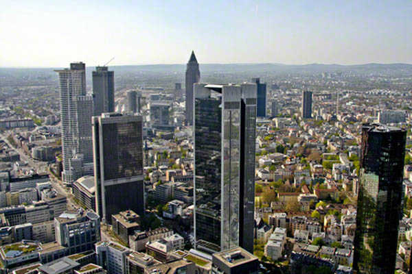 Frankfurt skyline helicopter sightseeing flight Heliflieger.com